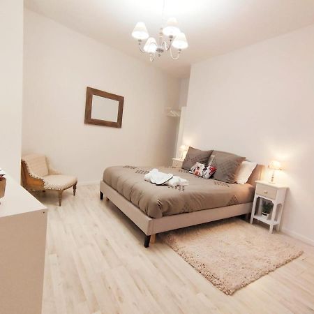 L'Echappee Belle - Terrasse 25M2 - Centre Ville - Lit Queen Size Saint-Quentin (Aisne) Exterior foto